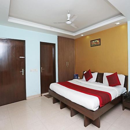 Oyo 6596 Hotel Flight Path New Delhi Eksteriør billede