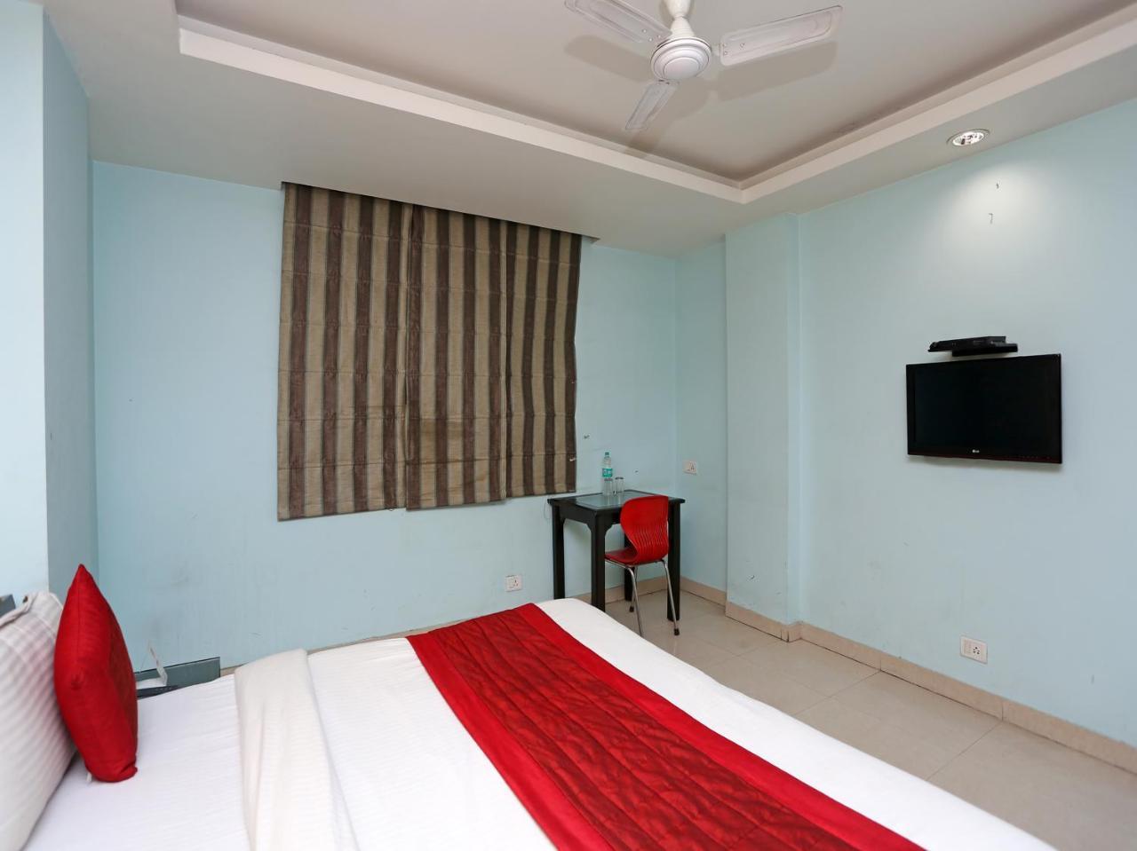 Oyo 6596 Hotel Flight Path New Delhi Eksteriør billede